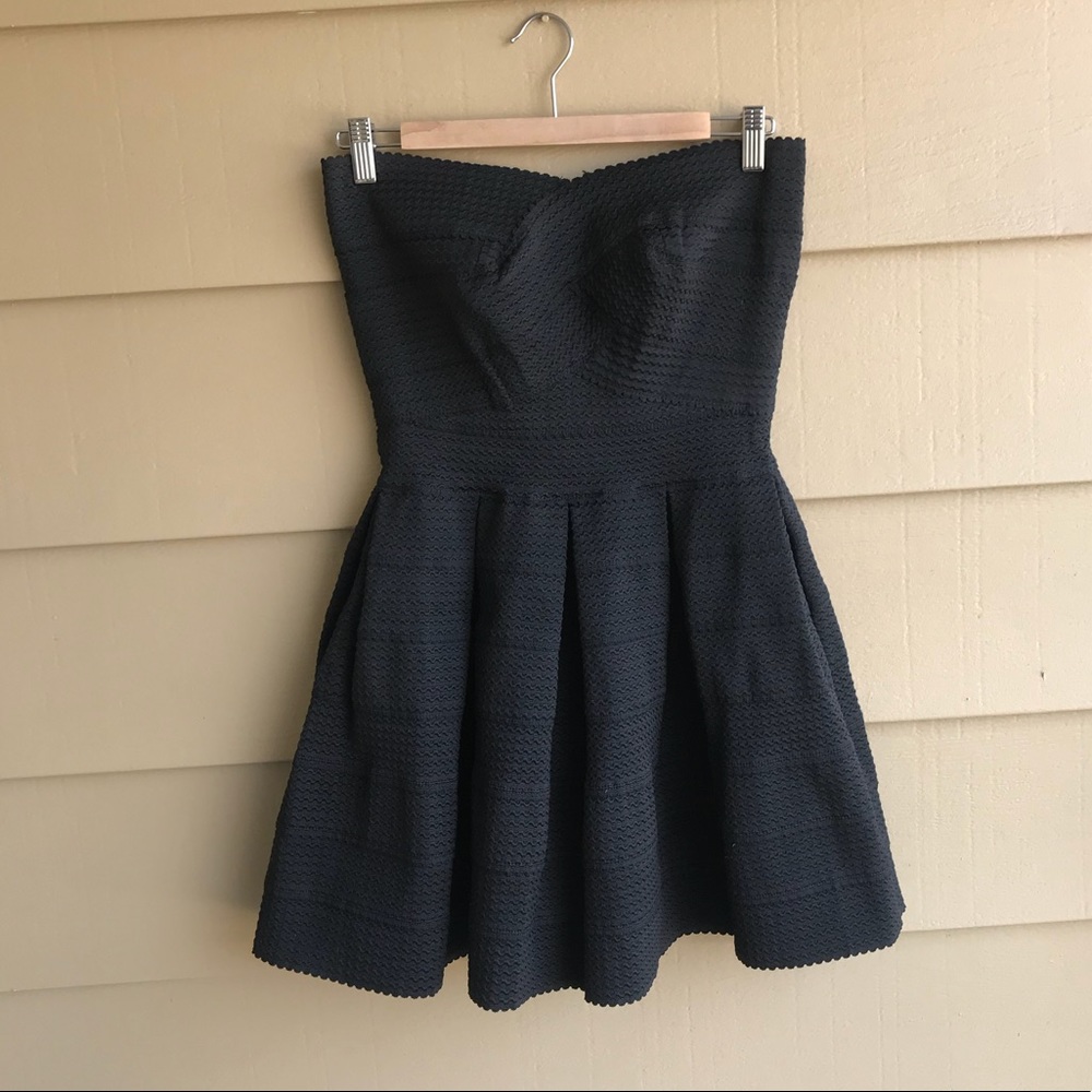 Strapless dress